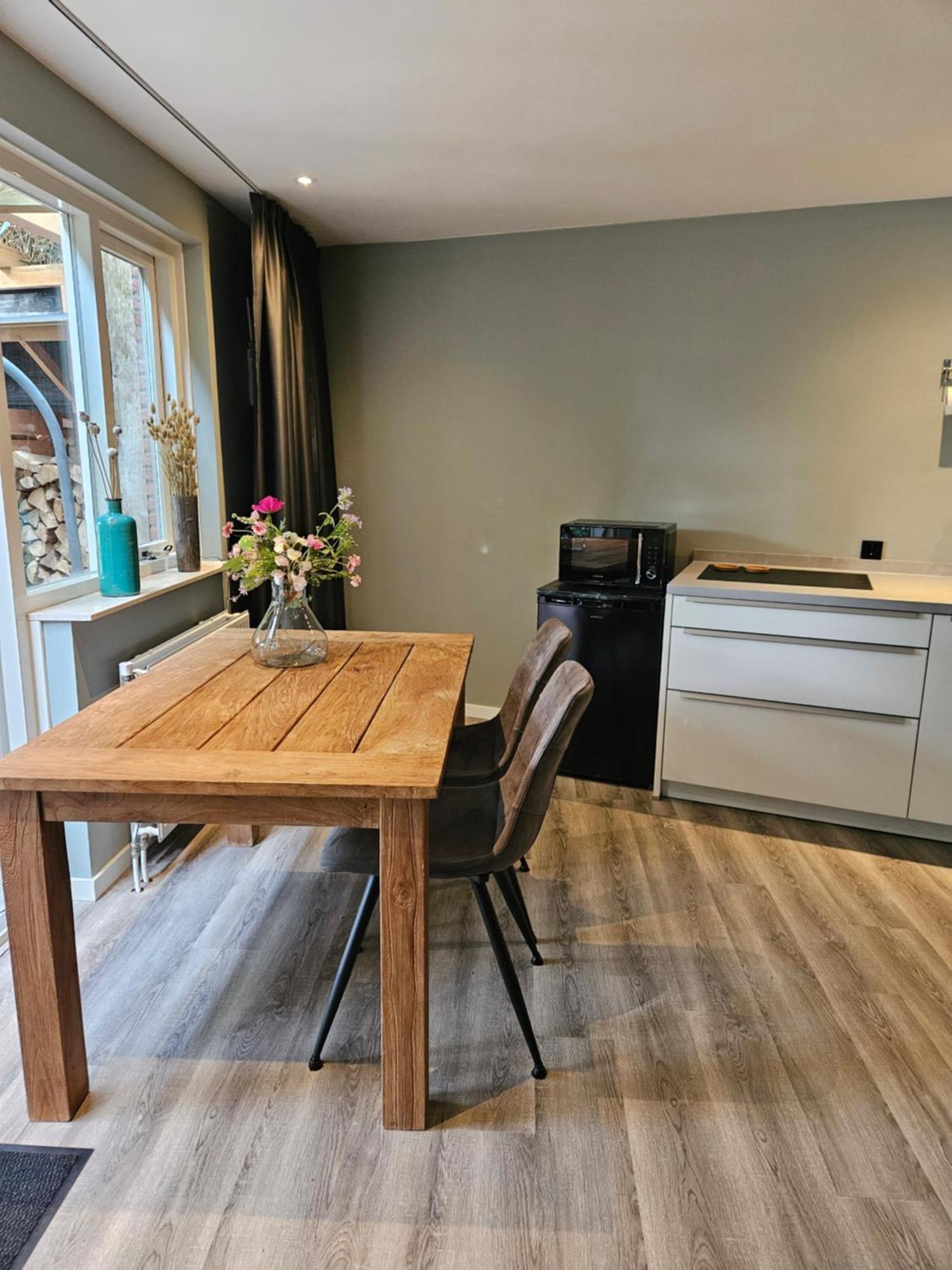 Het Atelier Apartment อัลเมโล ภายนอก รูปภาพ